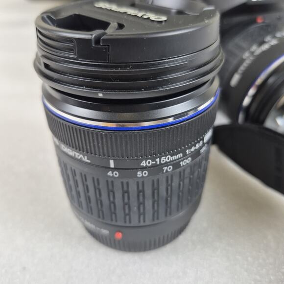 Olympus E-600 DSLR Camera Bundle 14-42mm 40-150mm Lenses Bag Charger Manual SD - Picture 8 of 15